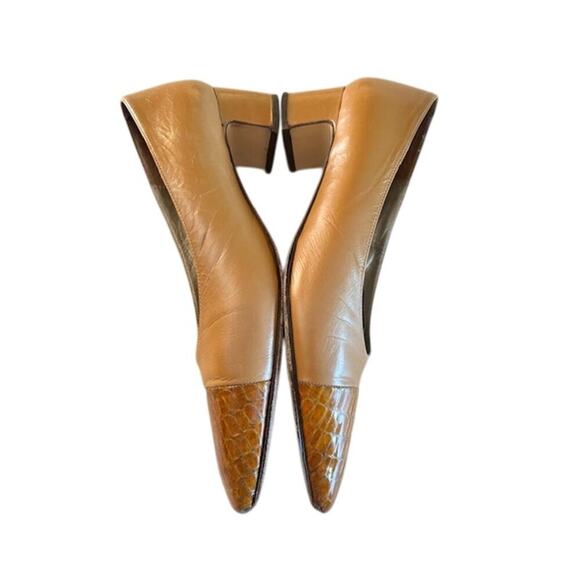 Y2K Rangoni Firenze Tan Leather Cap-Toe Pumps – 8.5B - Picture 9 of 13